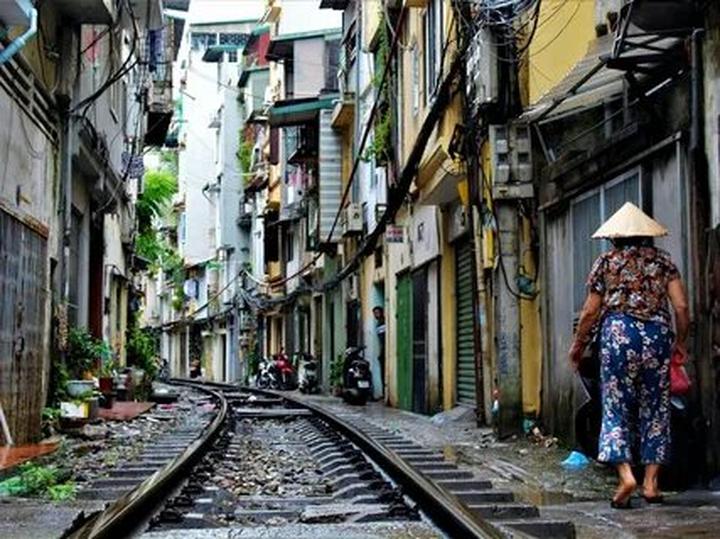 Quần dáng cong đang gây sốt với thiết kế độc đáo và tính ứng dụng cao, giúp tạo hiệu
